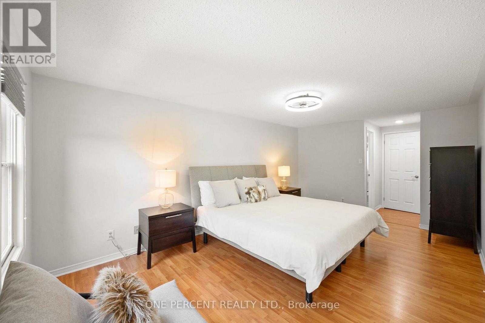 1568 SUNVIEW DRIVE - Image 23