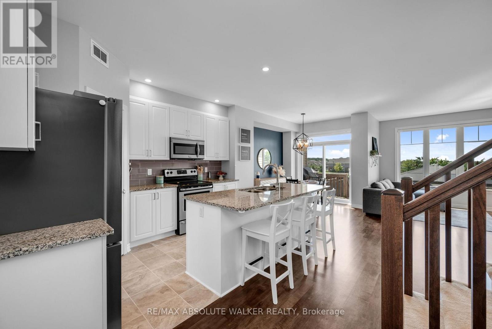 699 CARTOGRAPHE STREET - 6