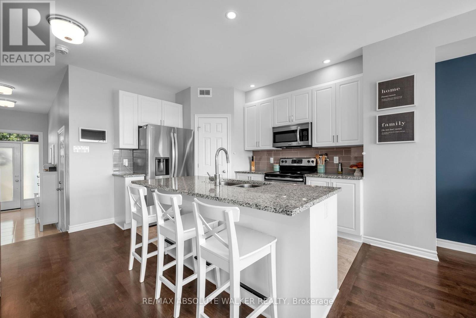 699 CARTOGRAPHE STREET - 7