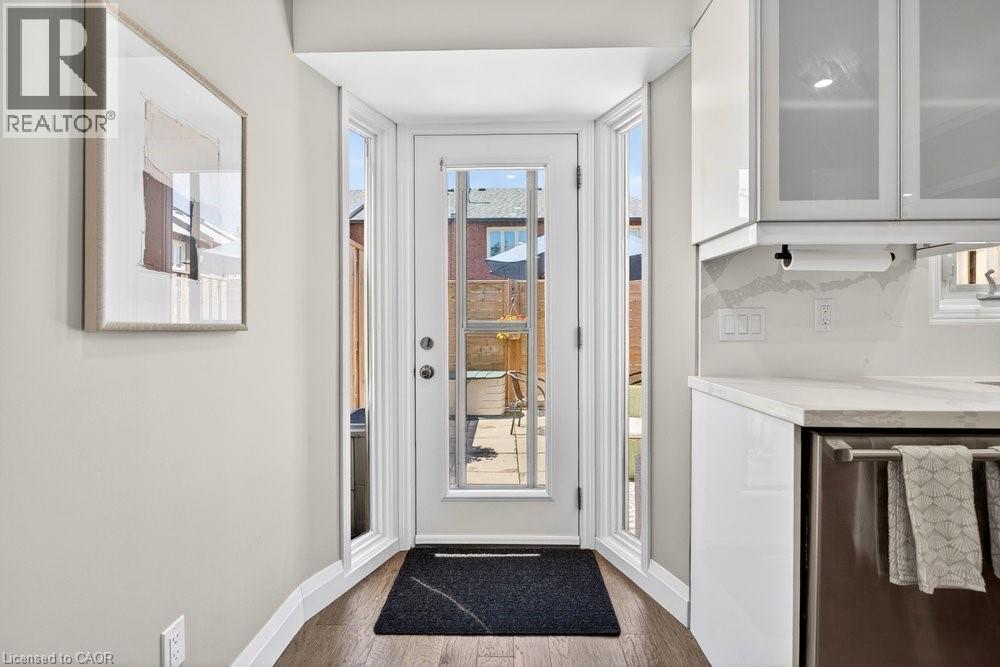 #409 895 MAPLE Avenue - 15