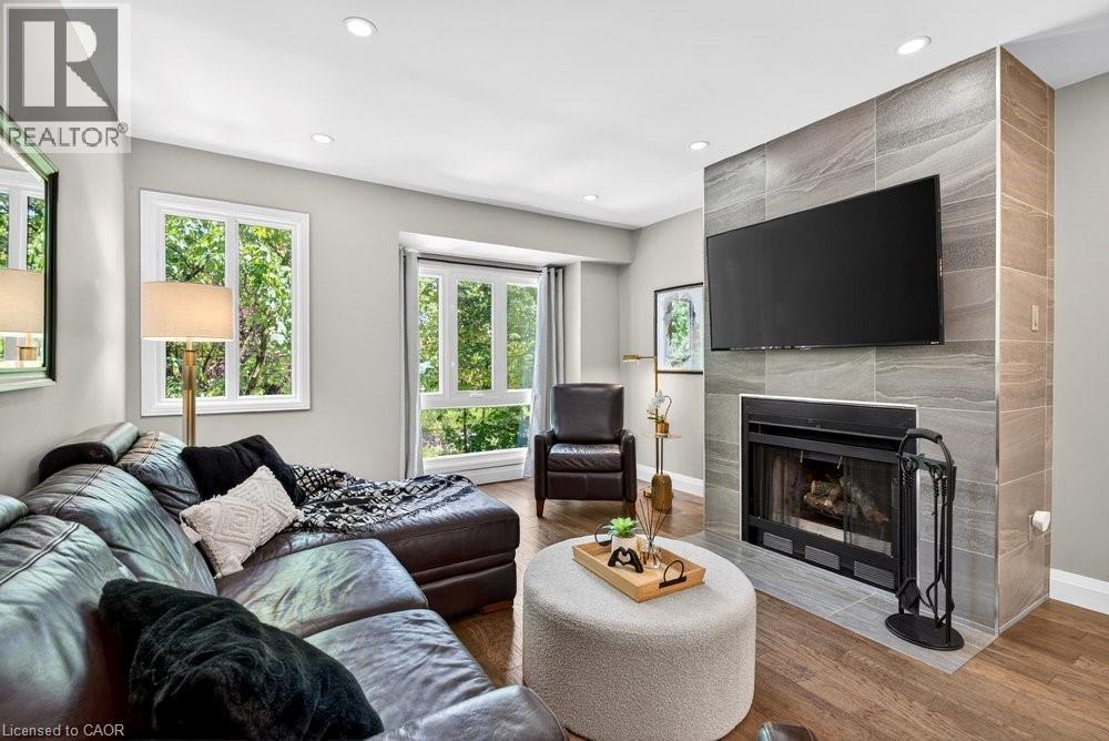 #409 895 MAPLE Avenue - 4