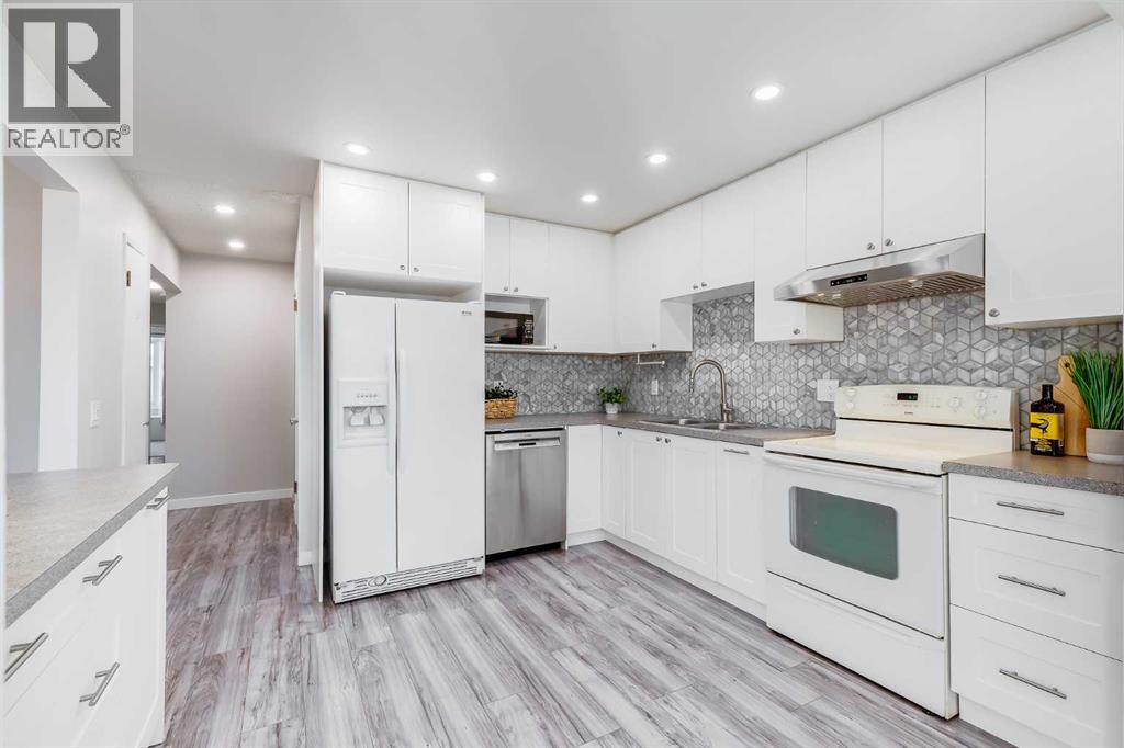 3394 Breton Close NW - 12