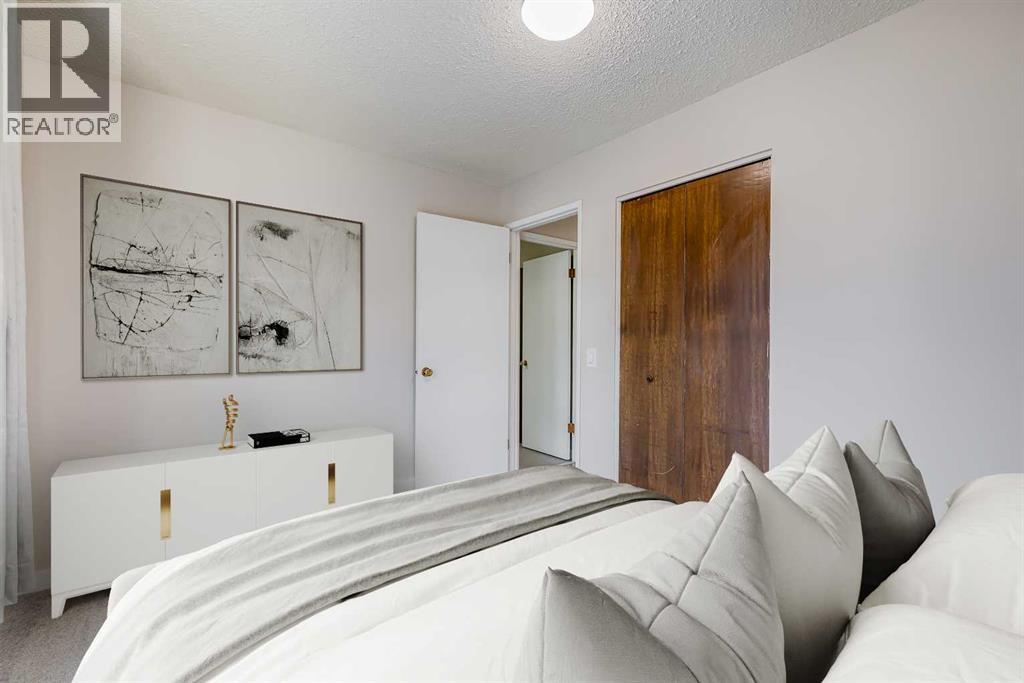 3394 Breton Close NW - 21