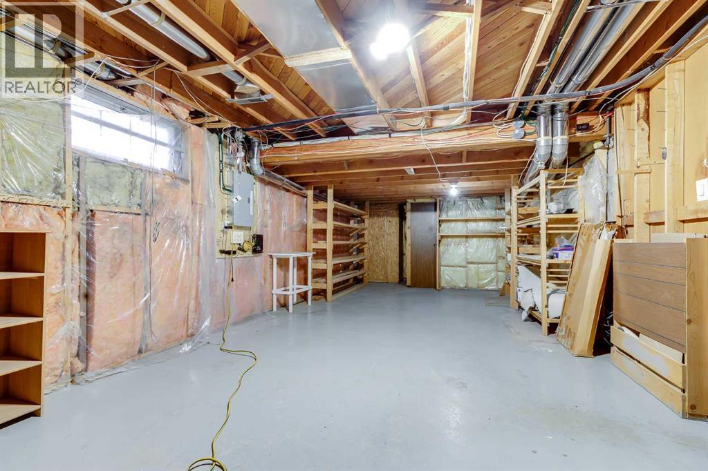 3394 Breton Close NW - 27