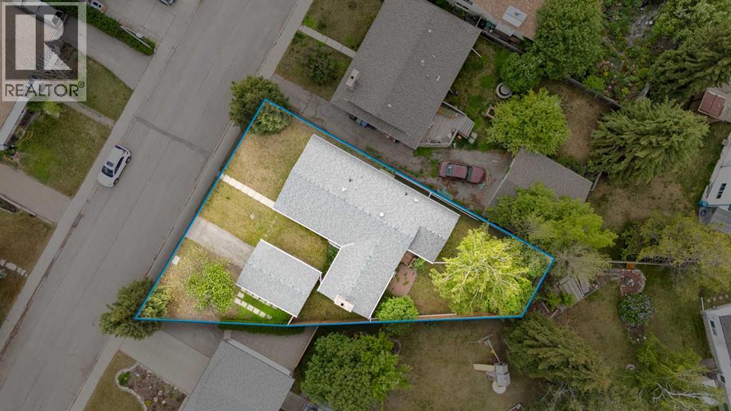 3394 Breton Close NW - 37