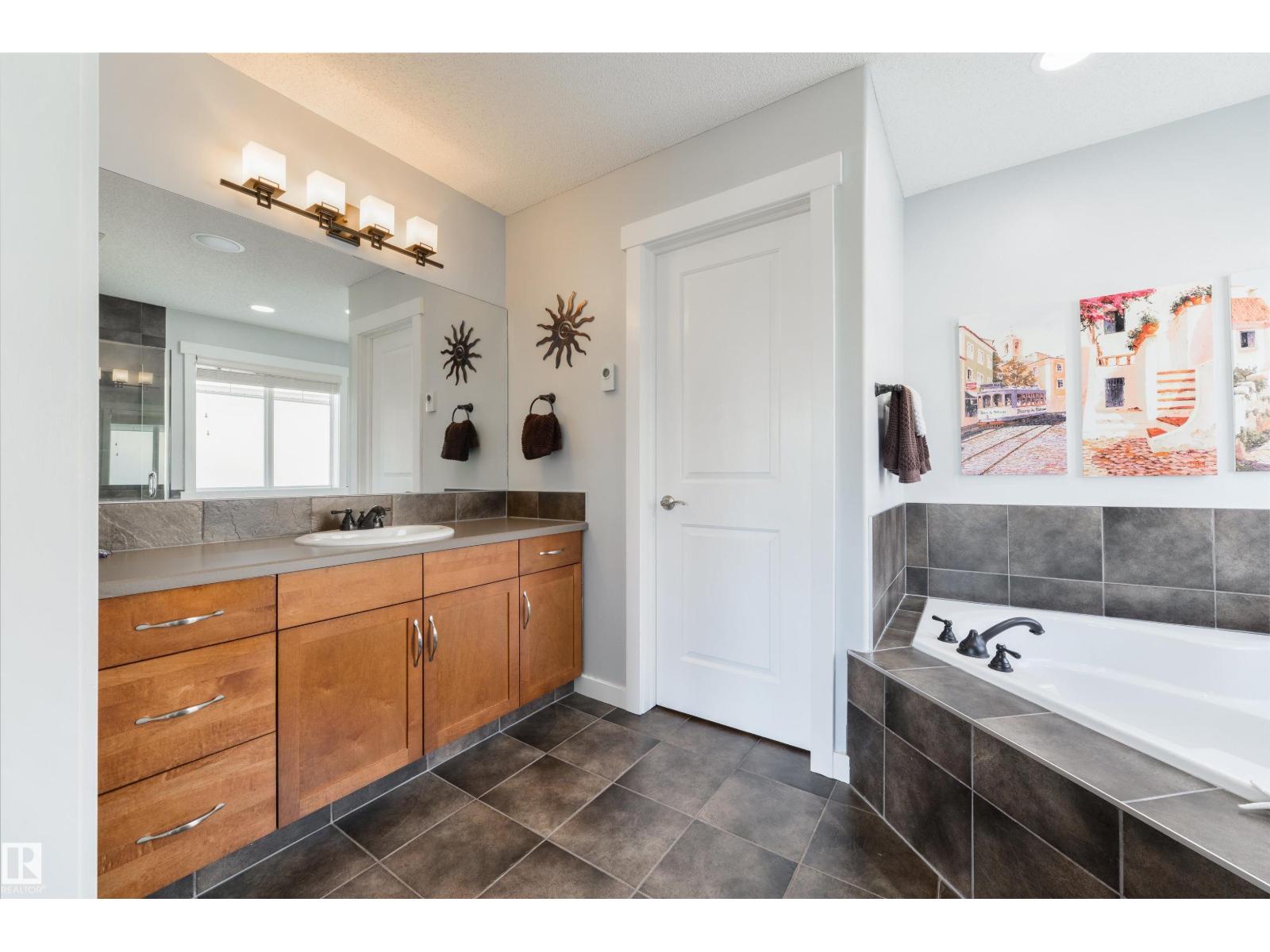 1607 KERR RD NW - 32