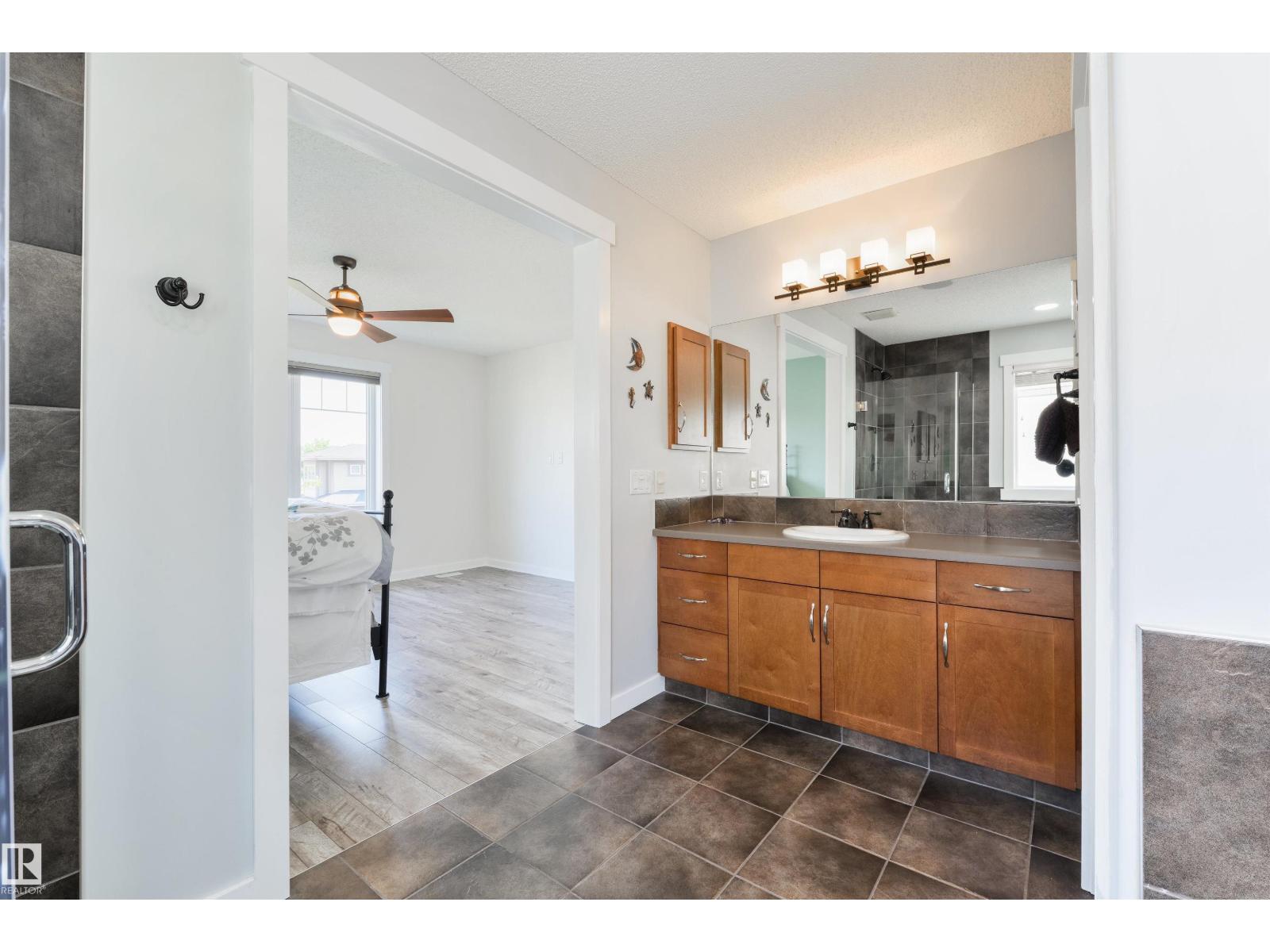 1607 KERR RD NW - 34