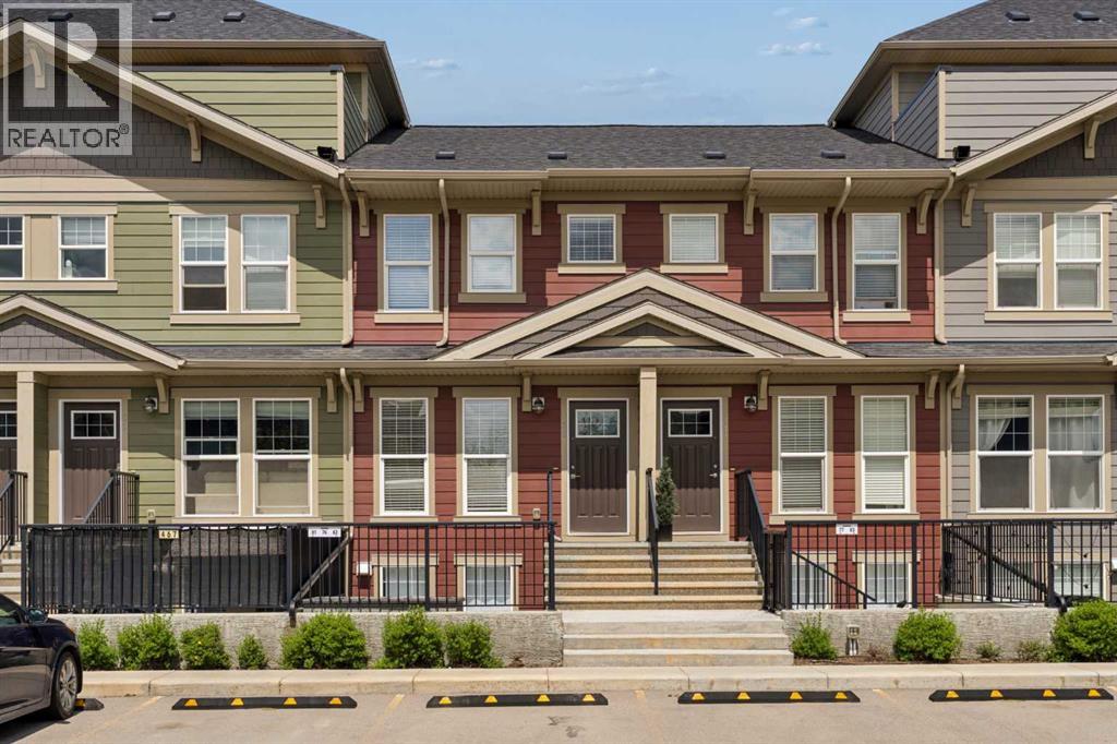 469 Cranbrook Square SE - 1