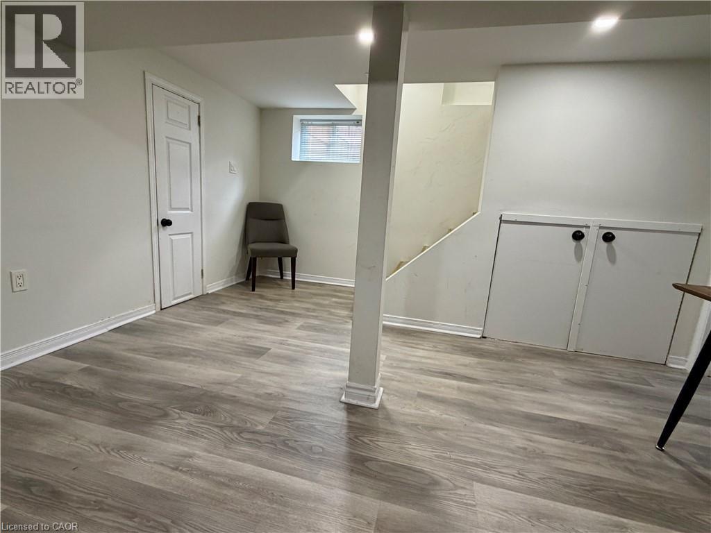 94 HOWARD Avenue - 17