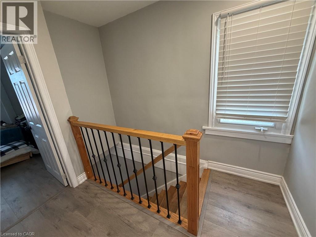 94 HOWARD Avenue - 10