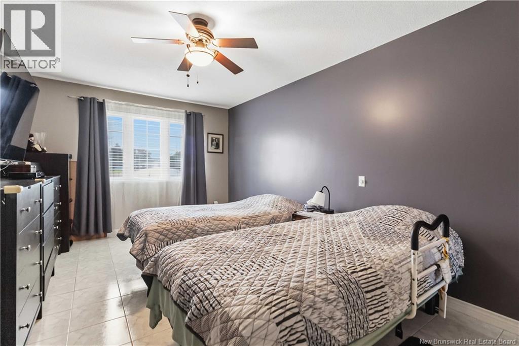 1 Acton Court - 37