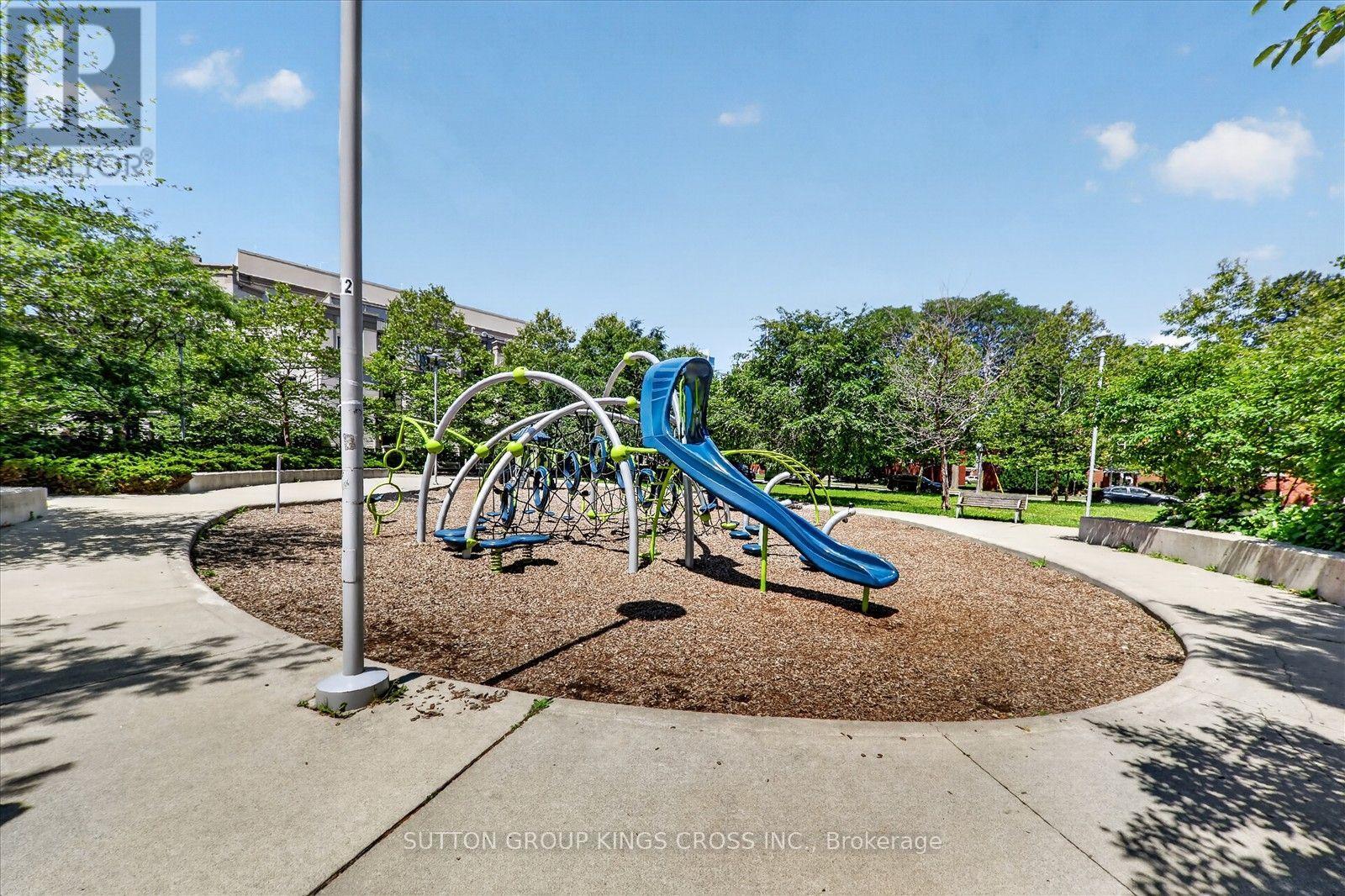 #317 120 HARRISON GARDEN BOULEVARD - 24