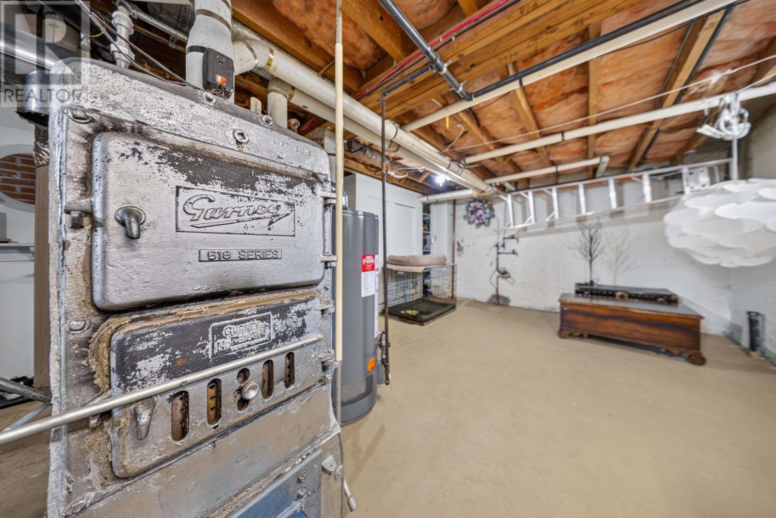 43 Forest AVE - 33