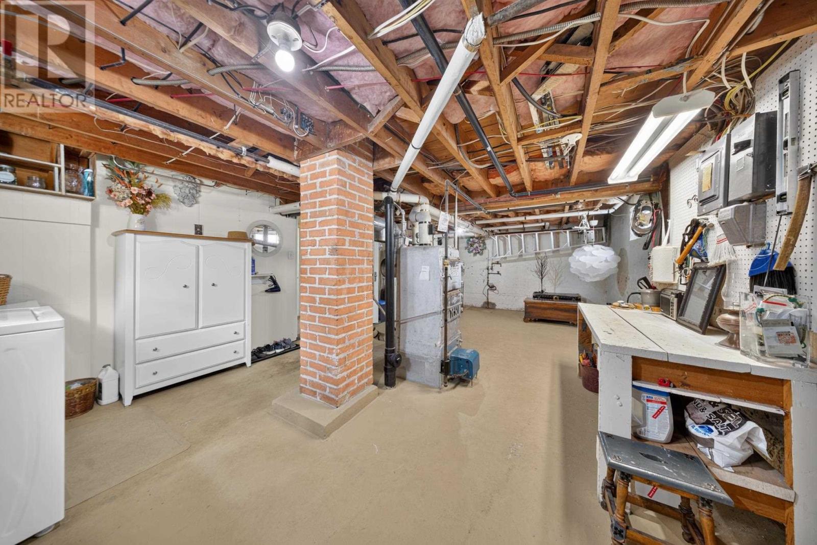 43 Forest AVE - 30