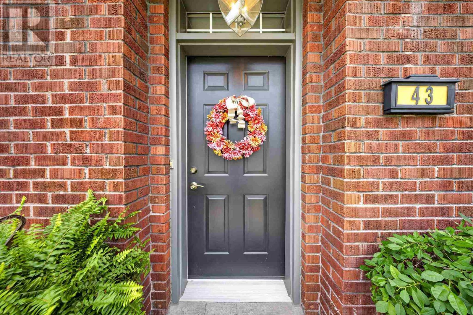 43 Forest AVE - 4