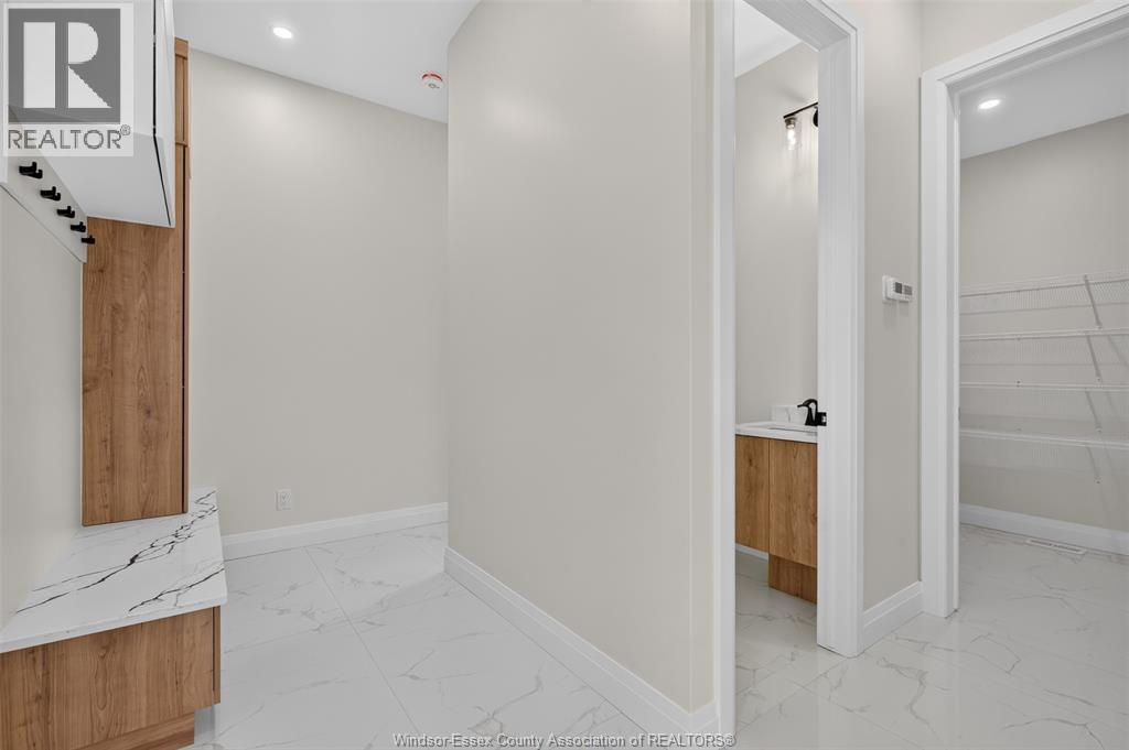 5325 HURON CHURCH LINE - Image 20