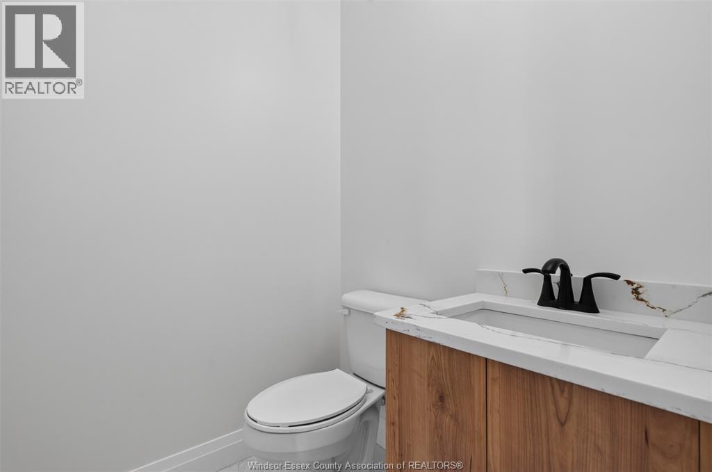 5325 HURON CHURCH LINE - Image 26
