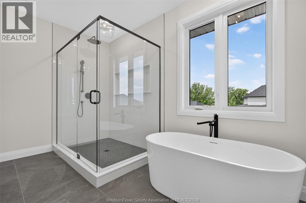 5325 HURON CHURCH LINE - Image 34