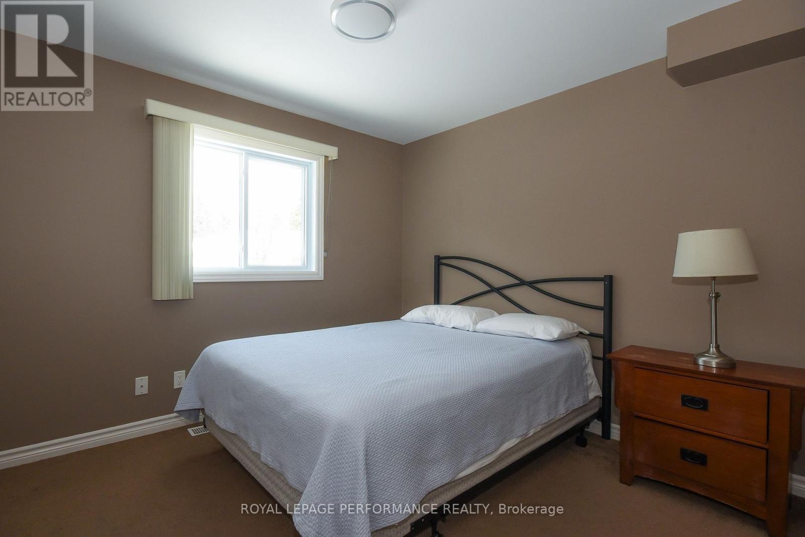 35 CLOVERLOFT COURT - 30