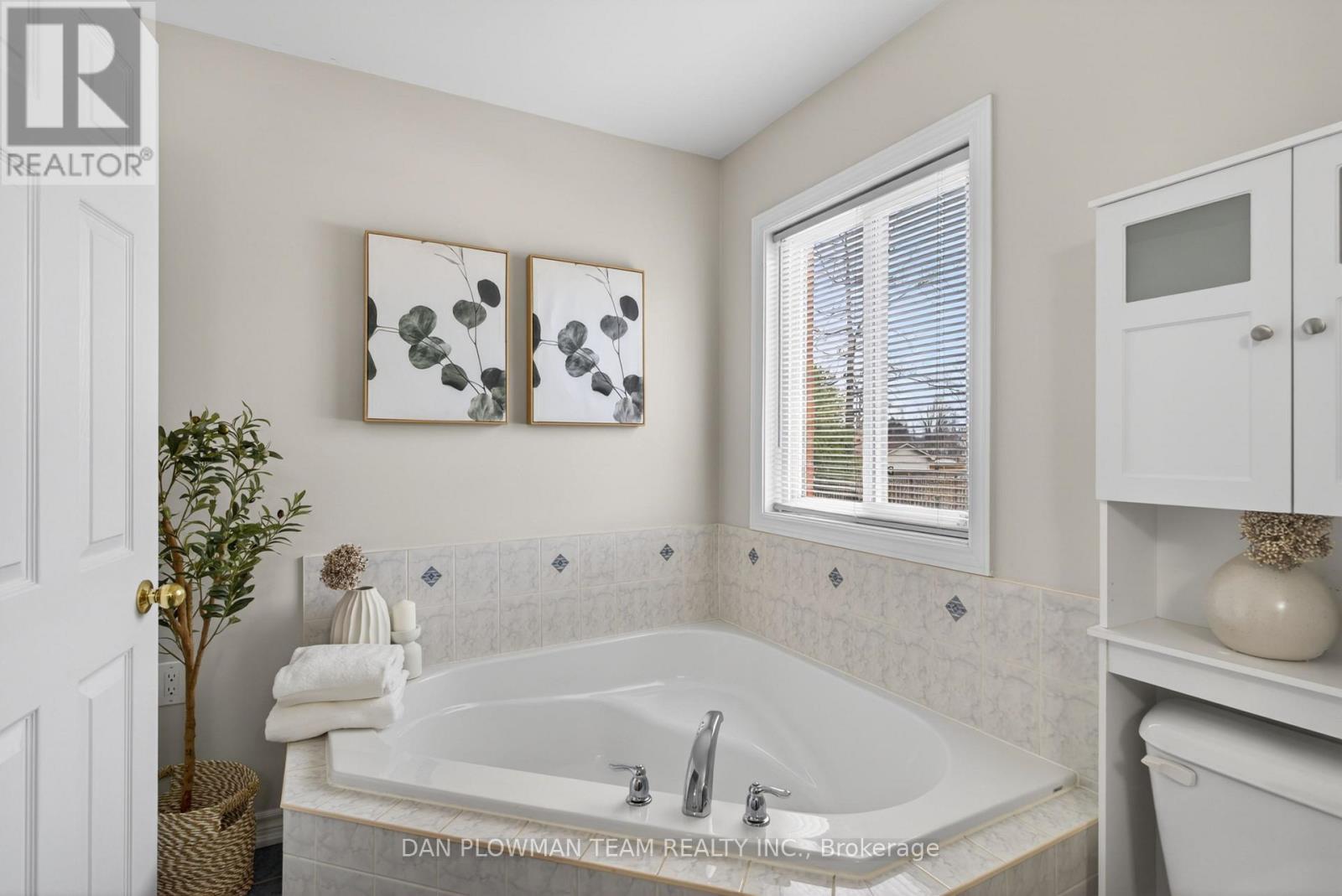 10 SPRINGBANK ROAD - 21