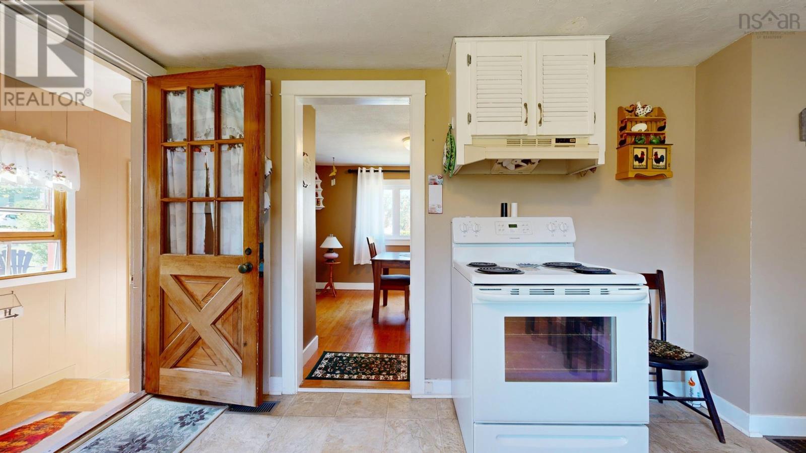 3389 Main Shore Road - 15