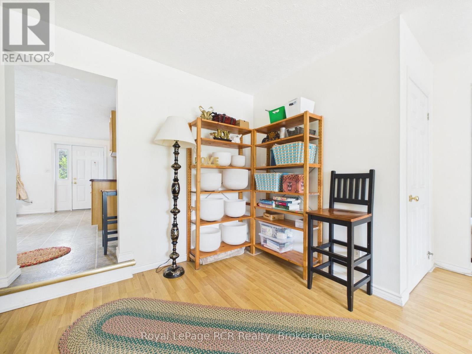 2055 PRINCESS STREET S - 12