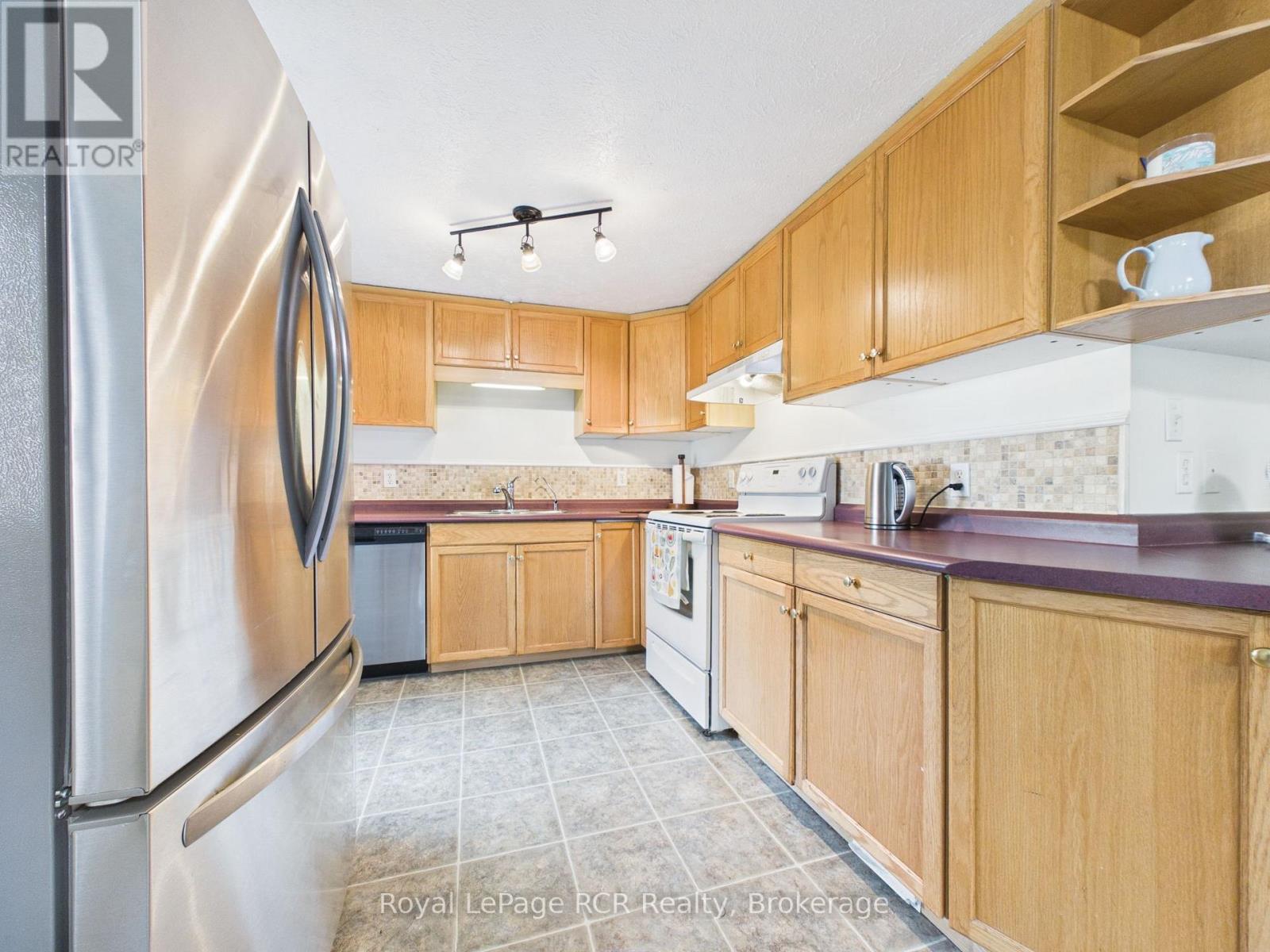 2055 PRINCESS STREET S - 15