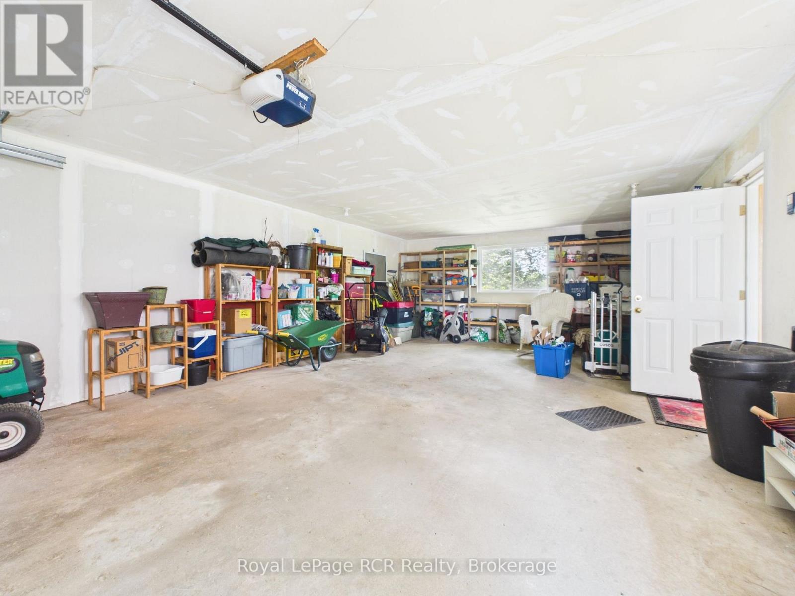 2055 PRINCESS STREET S - 29