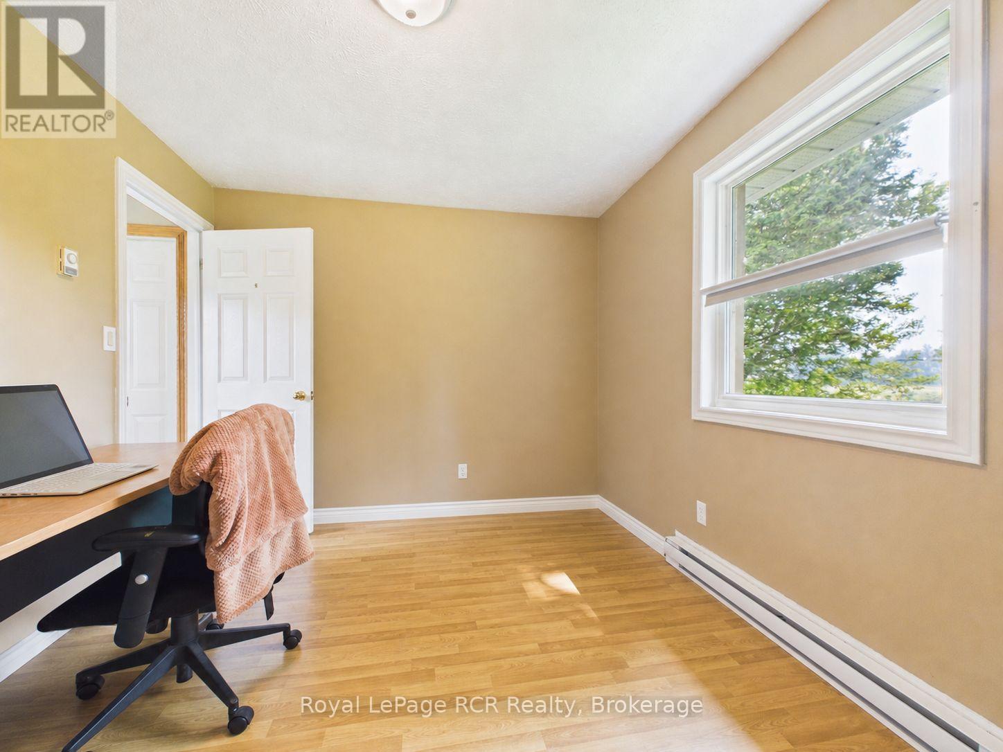 2055 PRINCESS STREET S - 7