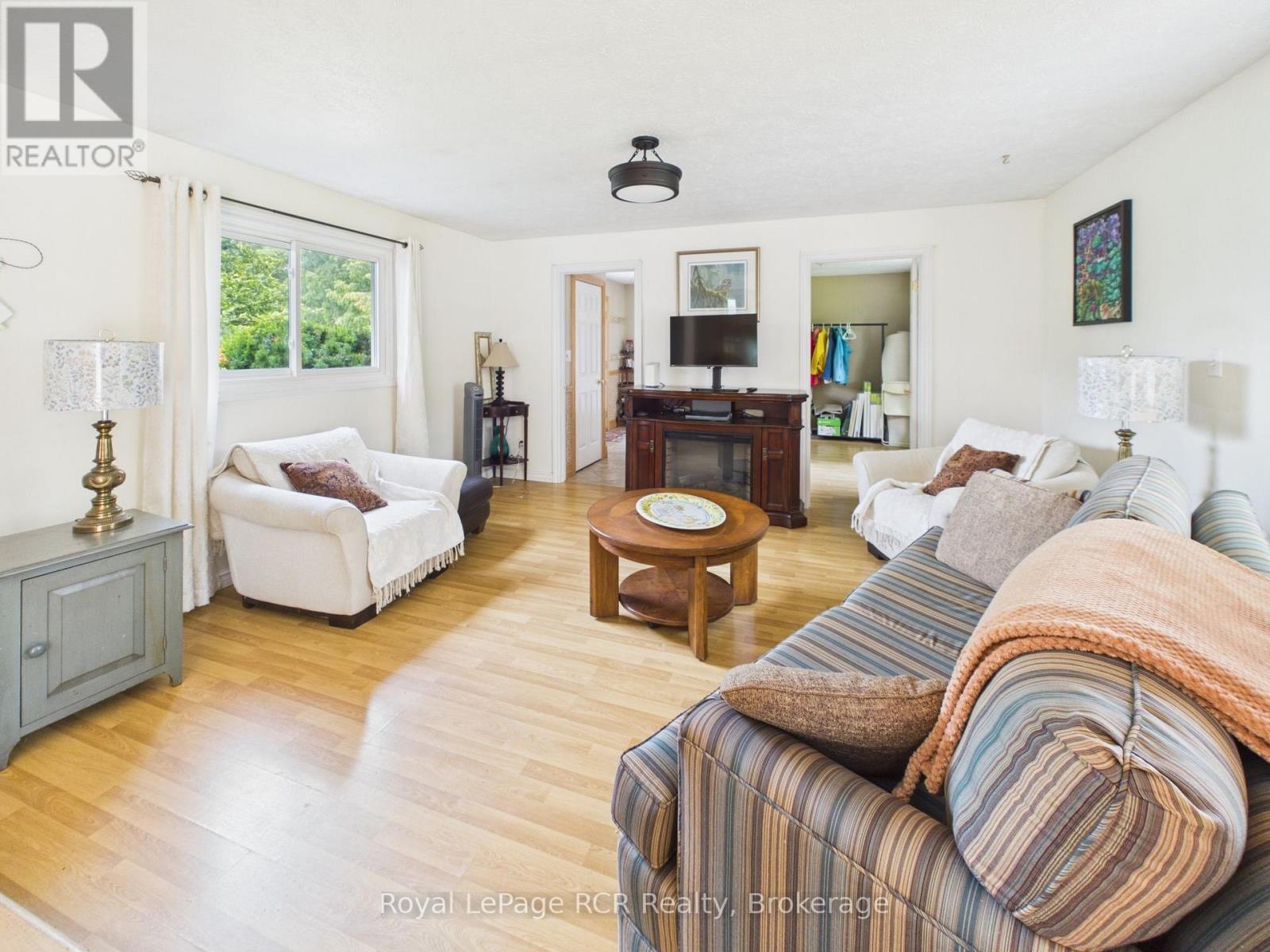 2055 PRINCESS STREET S - 9