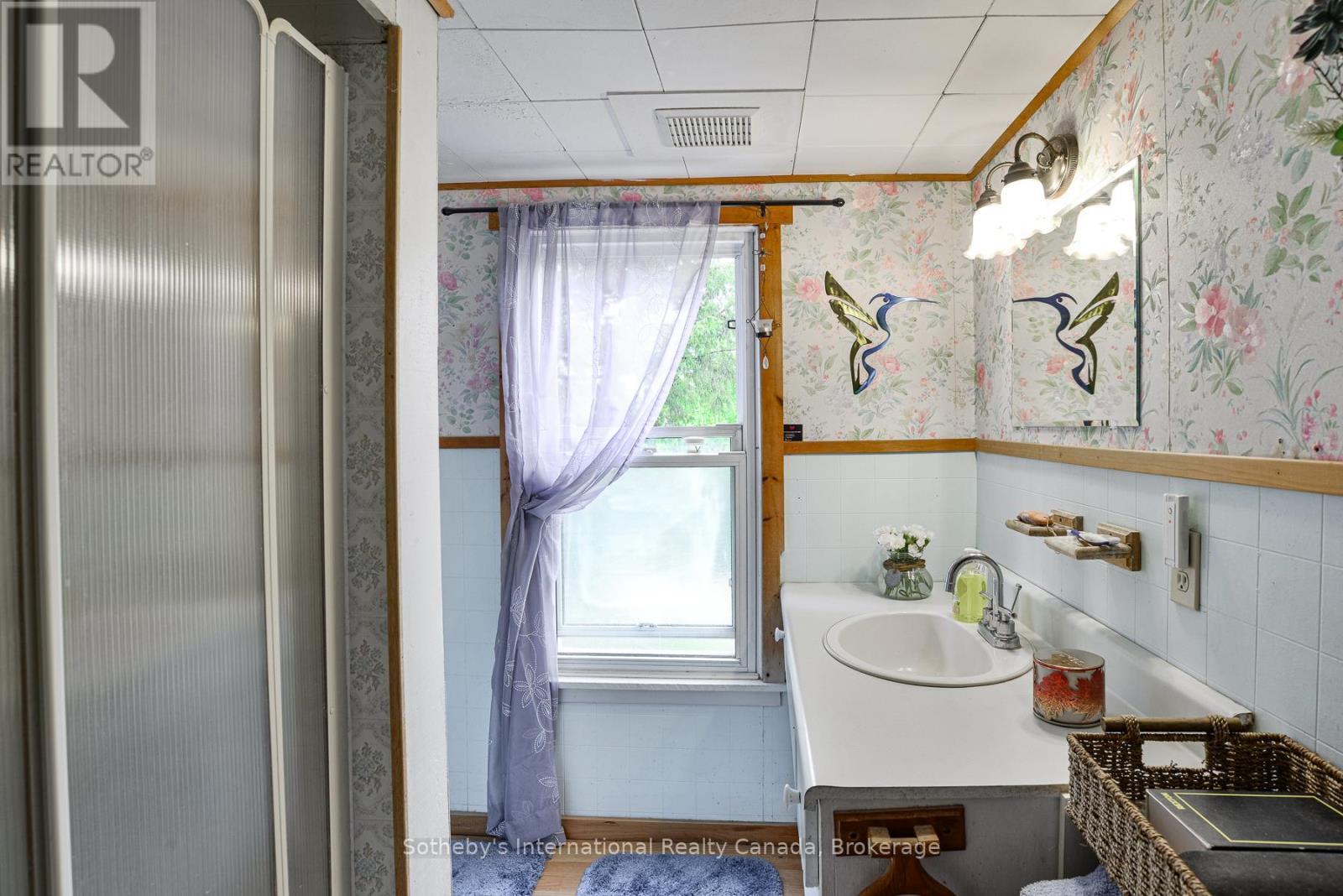 1079 HEWLITT ROAD - 14