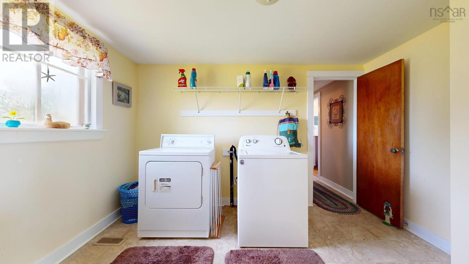 3389 Main Shore Road - 32