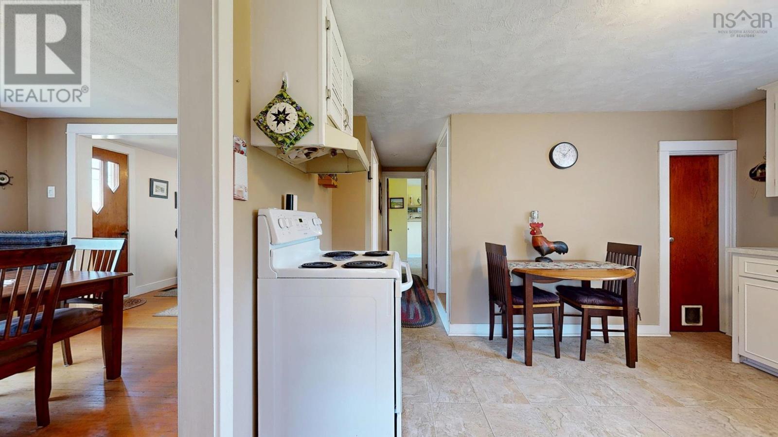3389 Main Shore Road - 18