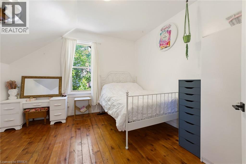 10 KING WILLIAM Street - 21