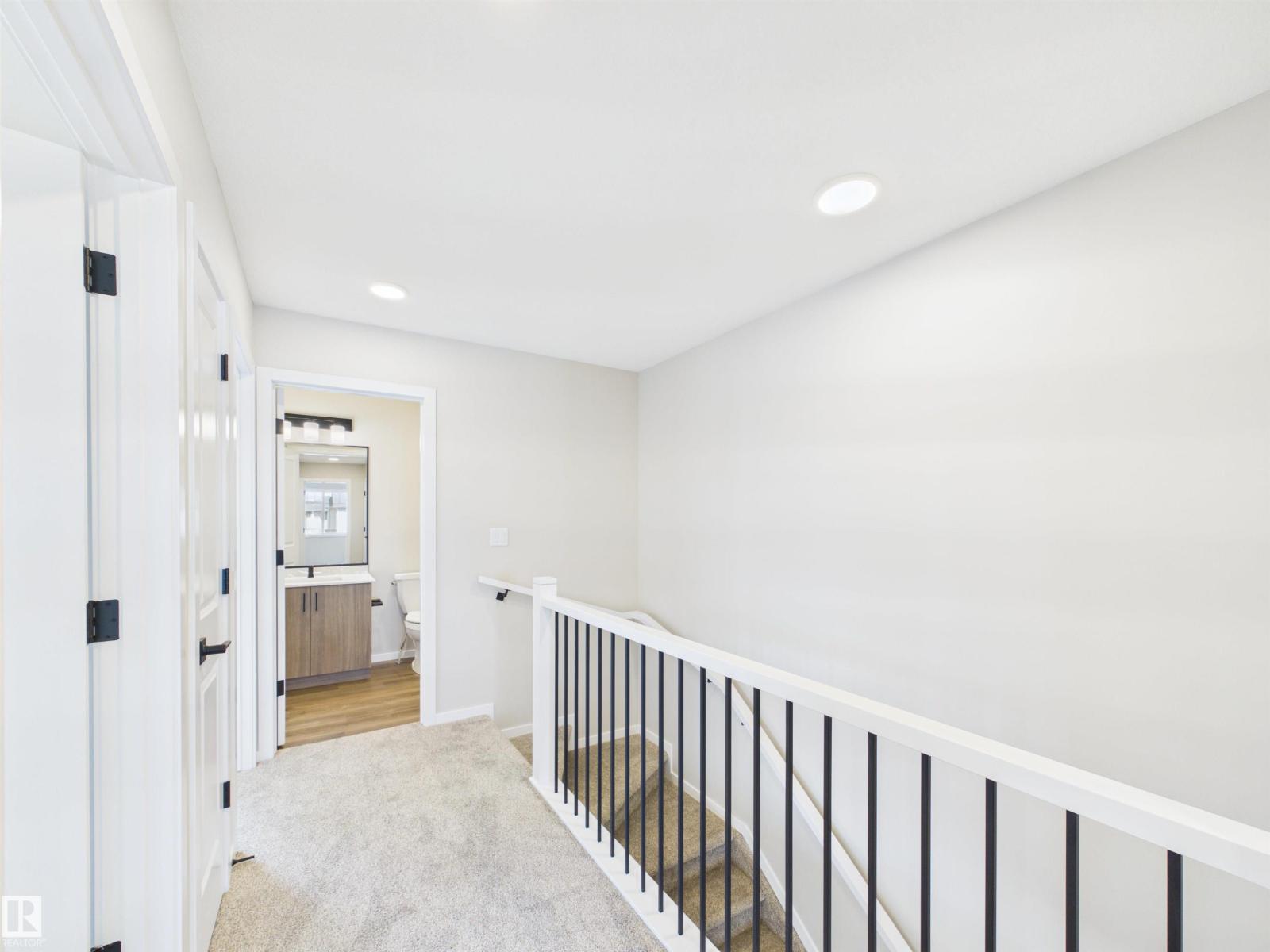 1100 MCLEOD AV - 15