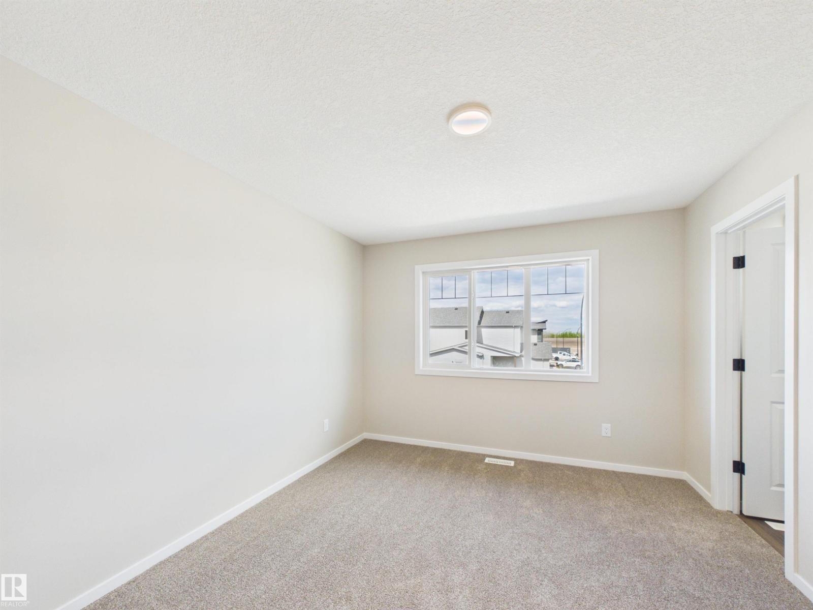 1100 MCLEOD AV - 23