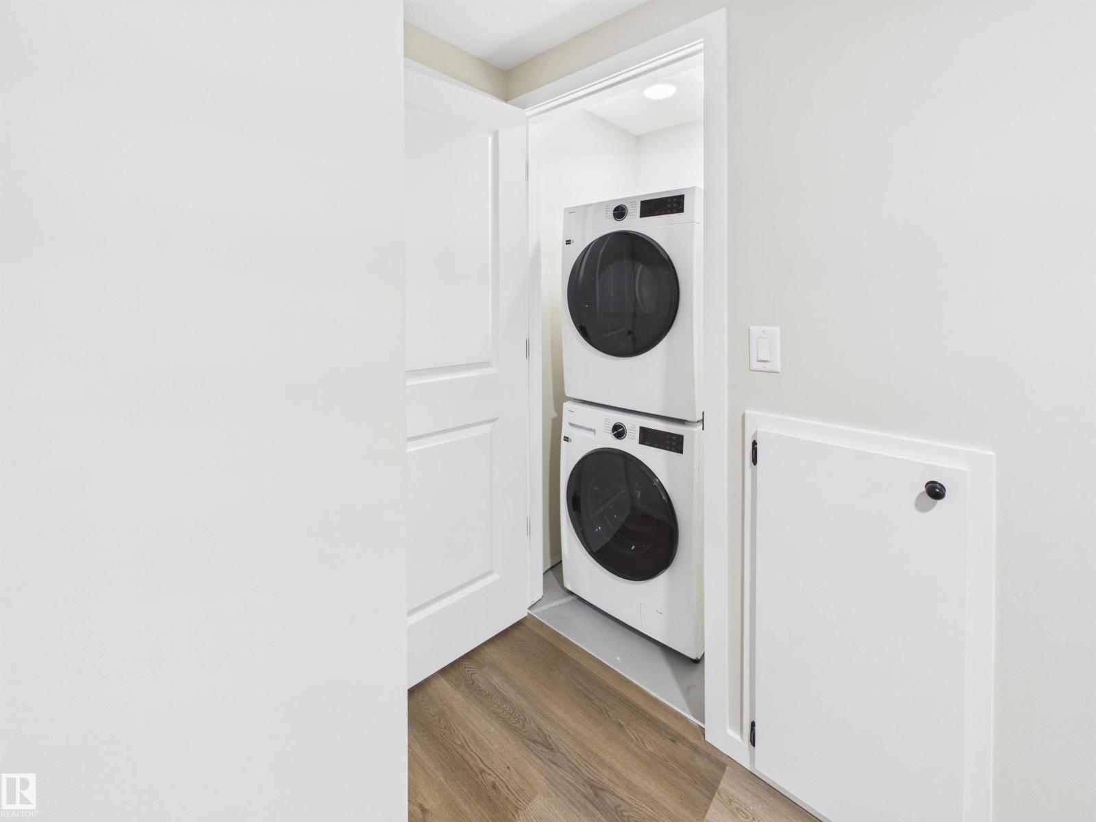 1100 MCLEOD AV - 39