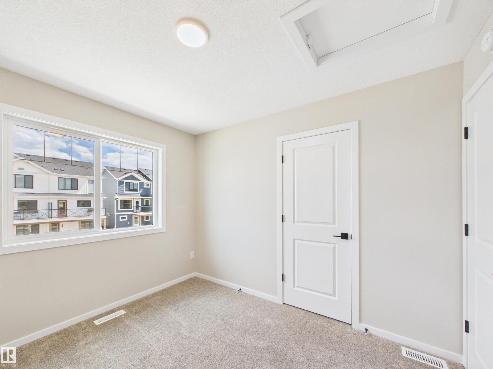 1100 MCLEOD AV - 20
