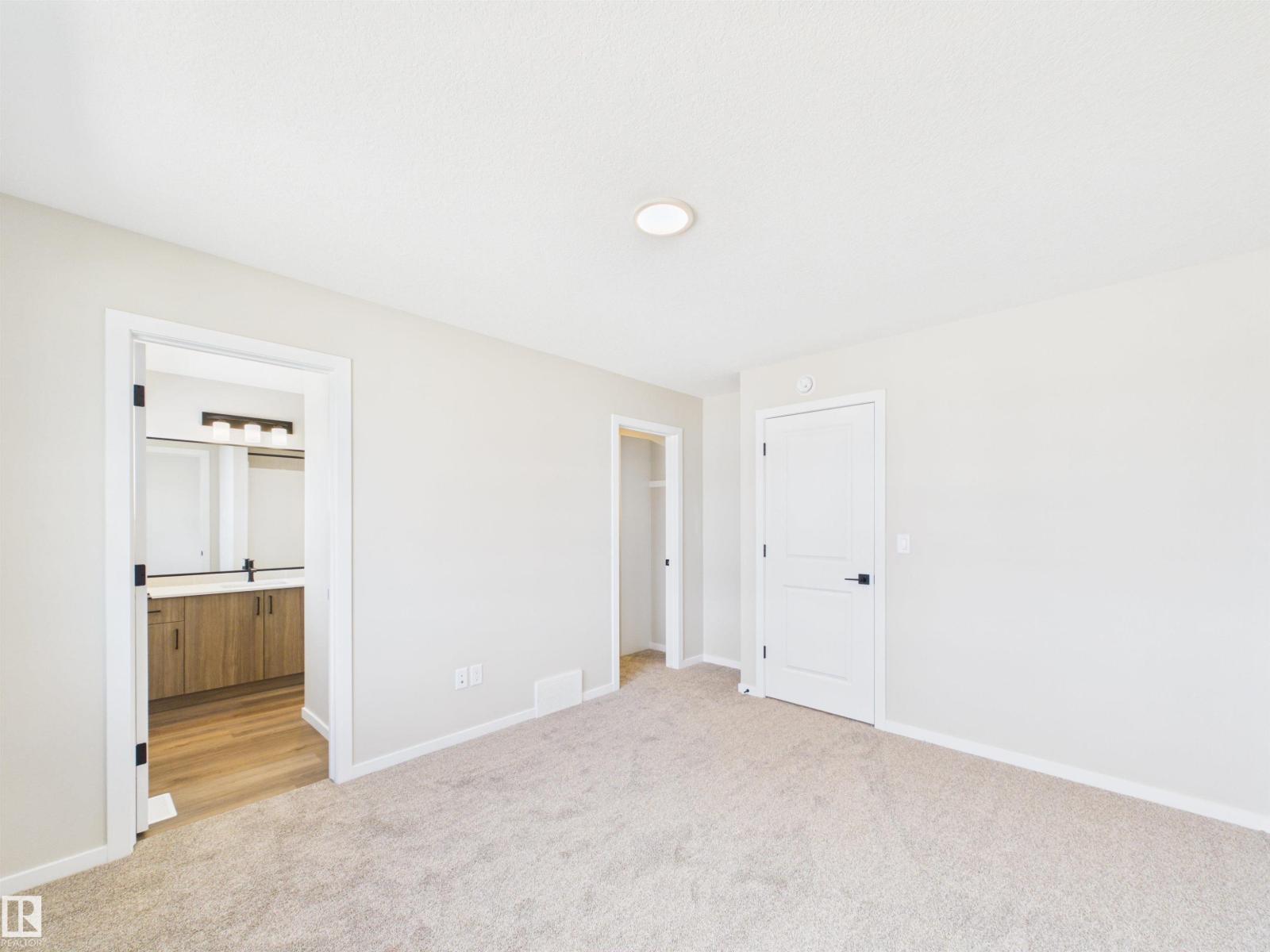 1100 MCLEOD AV - 24