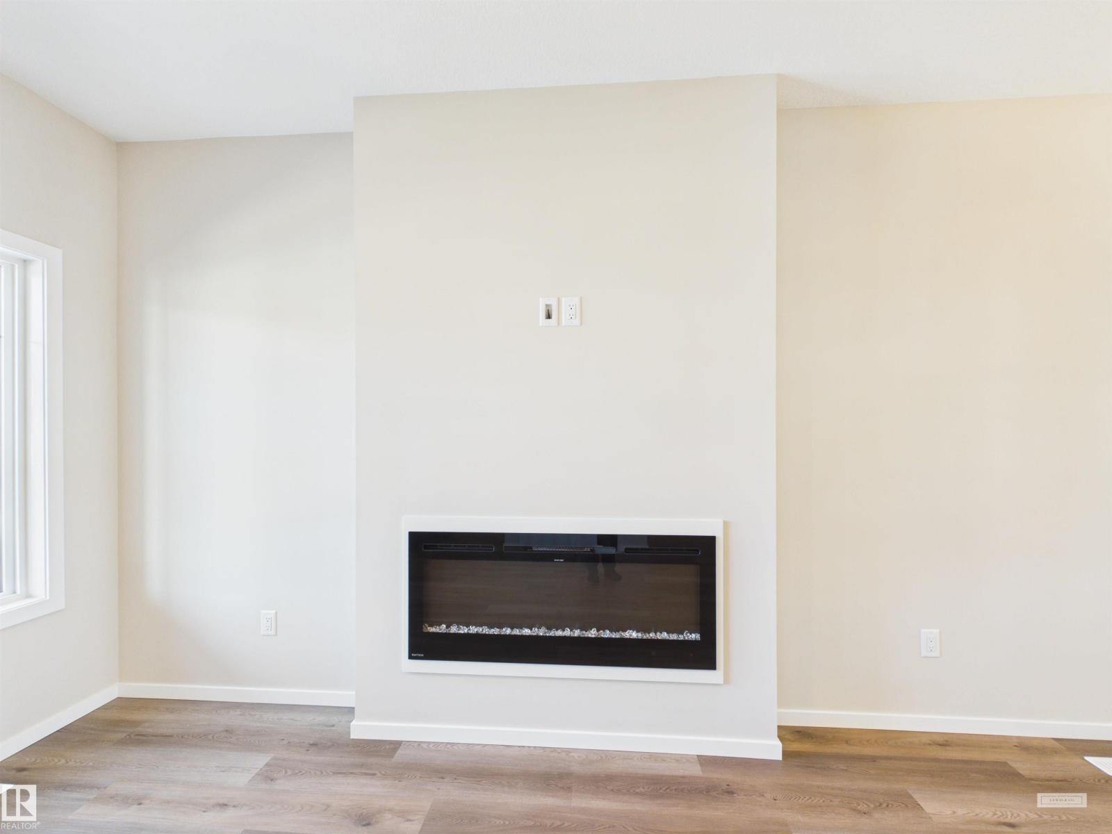 1100 MCLEOD AV - 4