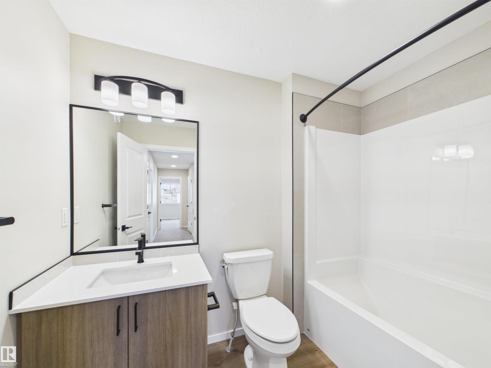 1100 MCLEOD AV - 16