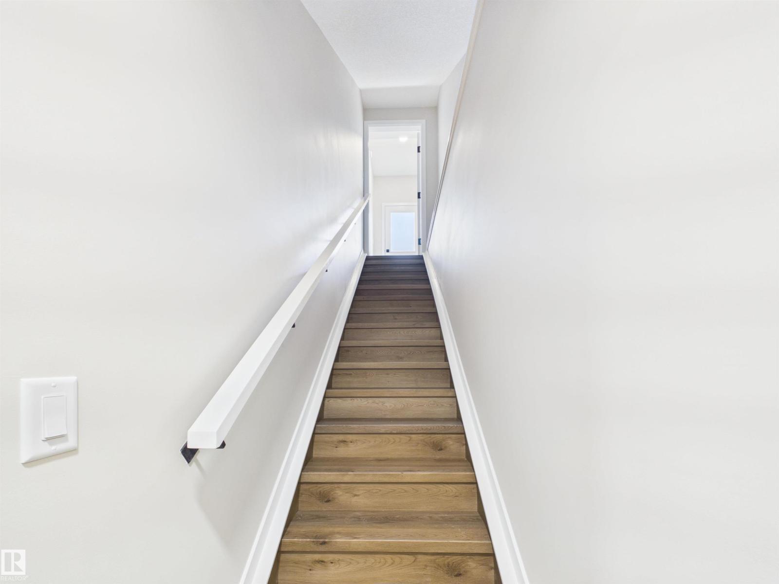 1100 MCLEOD AV - 30