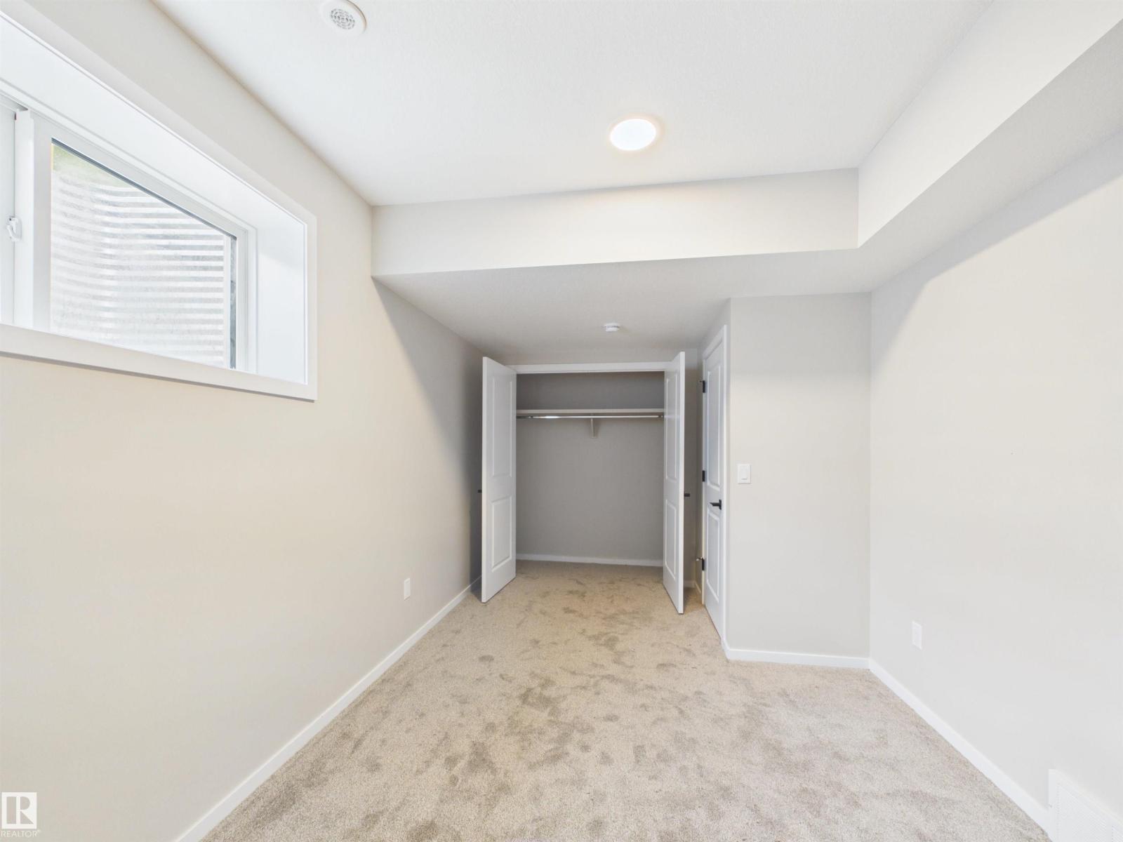 1100 MCLEOD AV - 36