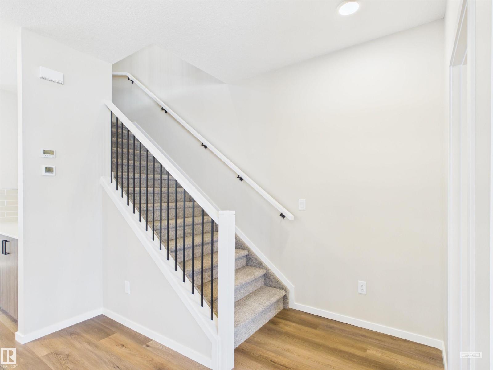 1100 MCLEOD AV - 5