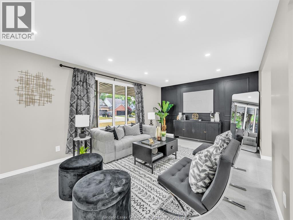 255 MELANIE LANE - 15