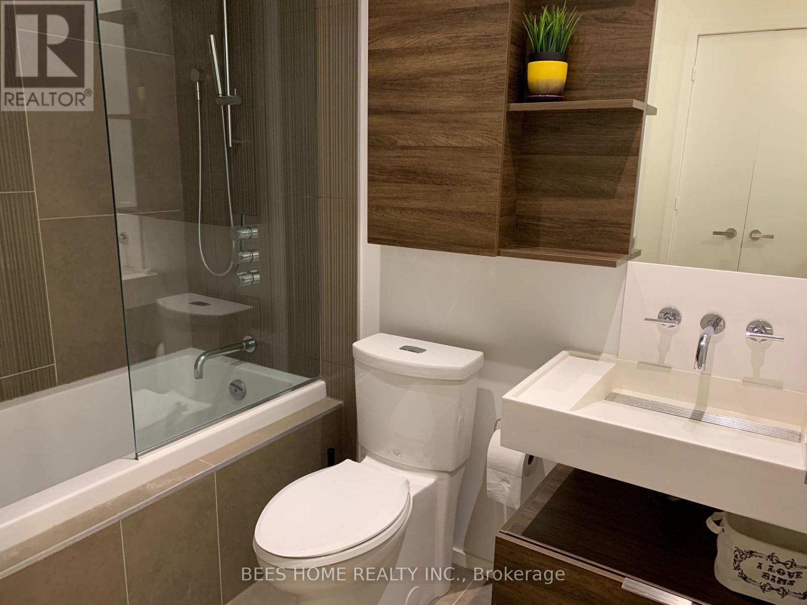 #213 5 ST JOSEPH STREET - Image 13