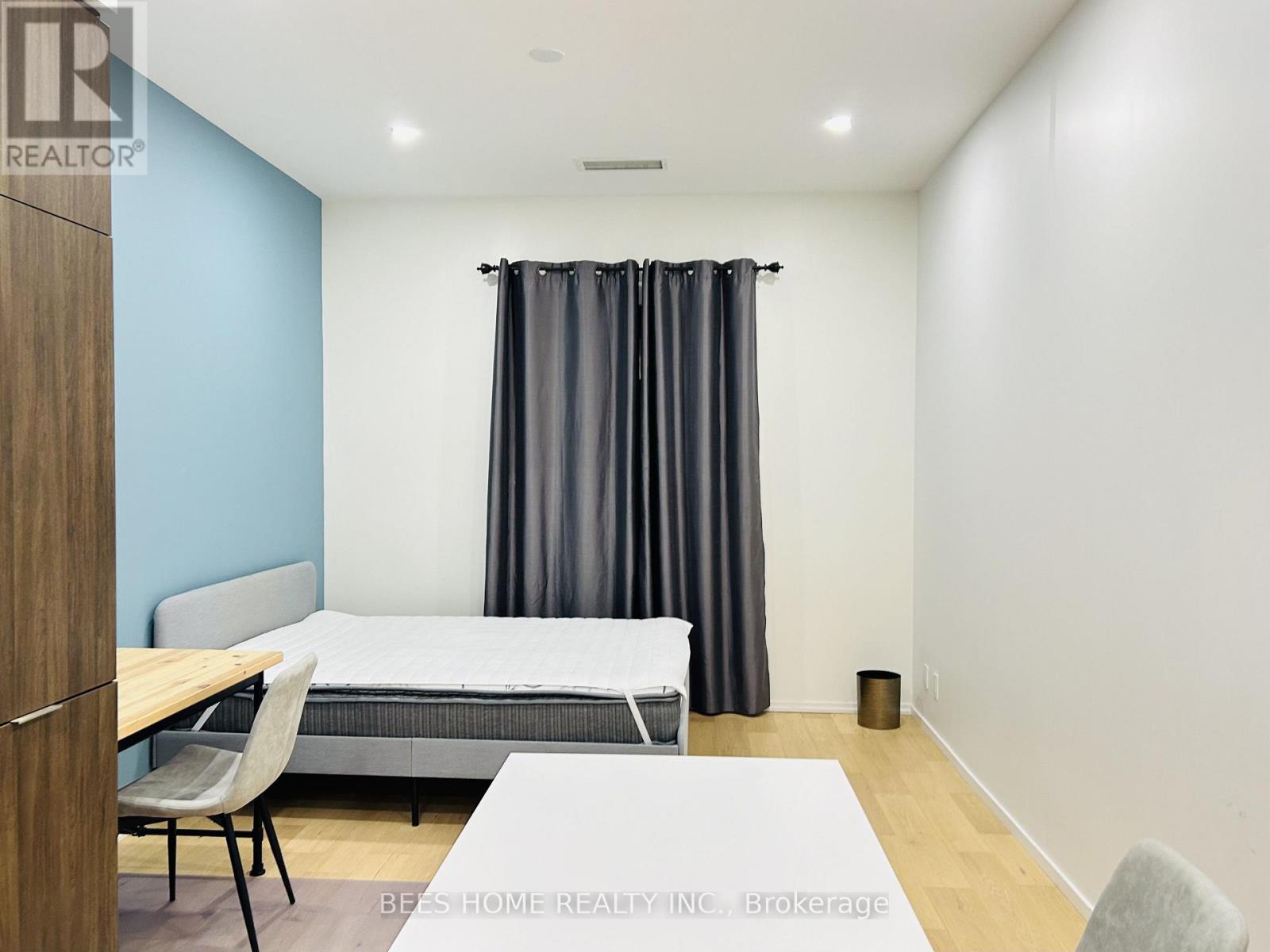 #213 5 ST JOSEPH STREET - Image 7