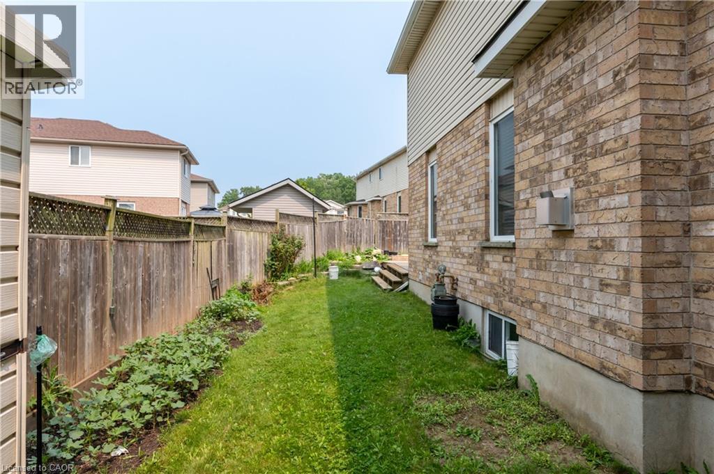 15 CHESTER Drive - Image 30