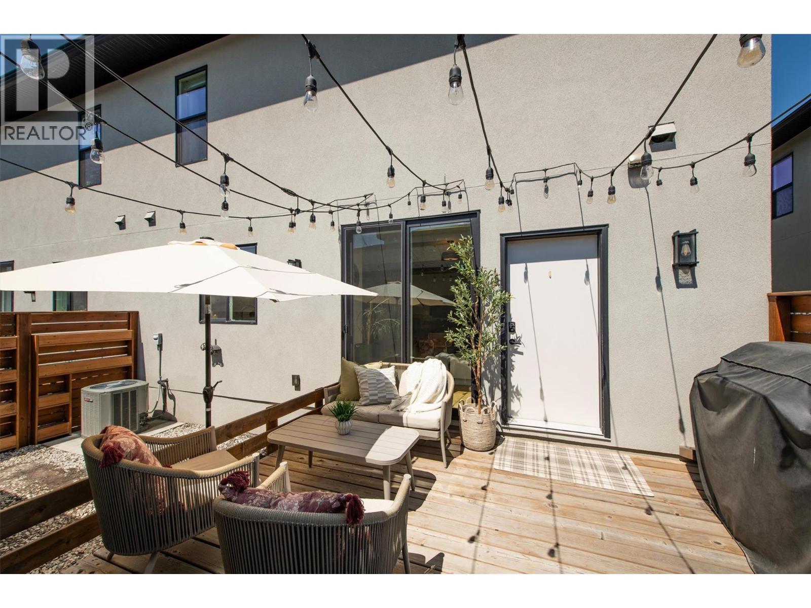#3 877 Morrison Avenue - 17