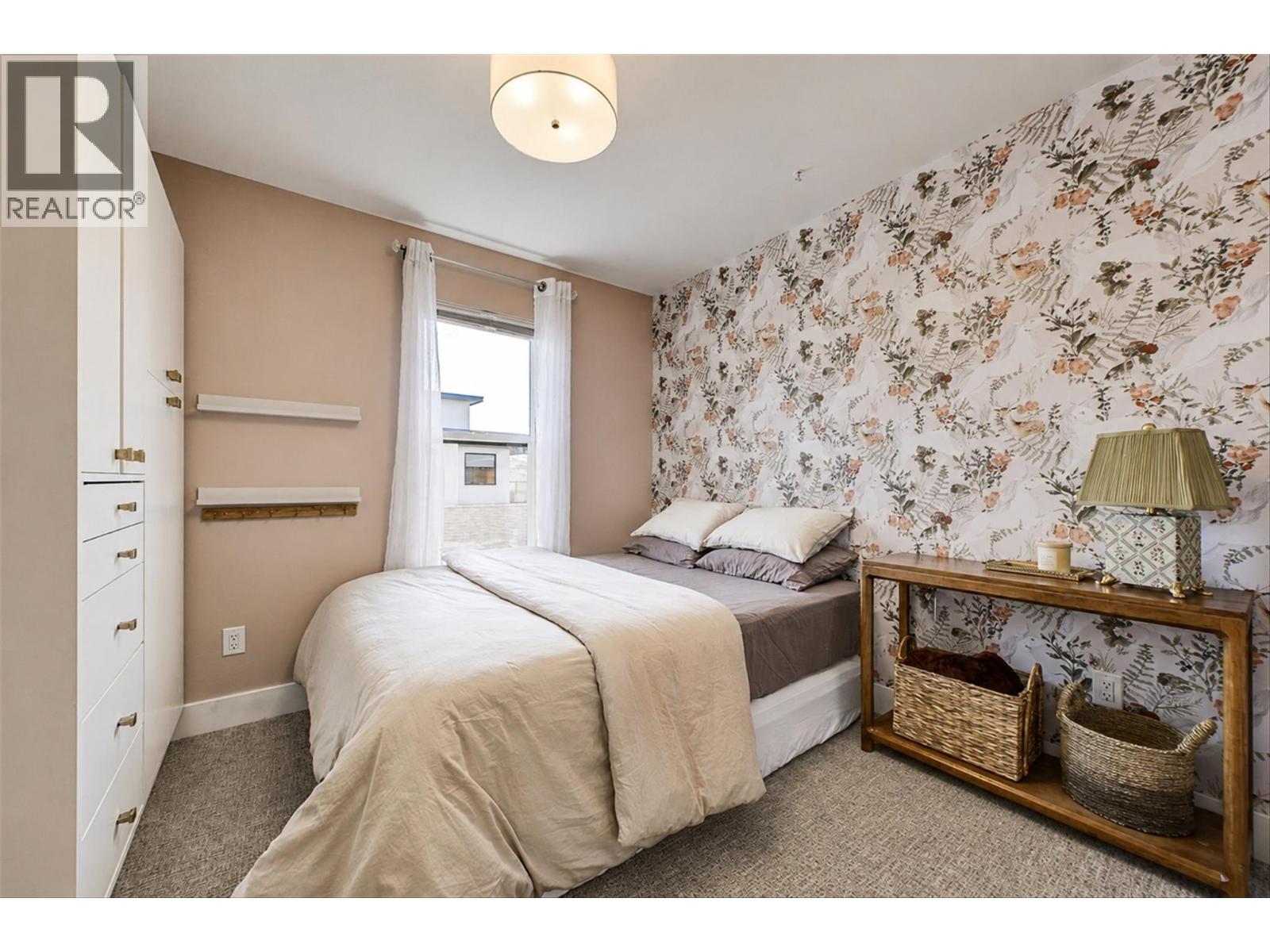 #3 877 Morrison Avenue - 36